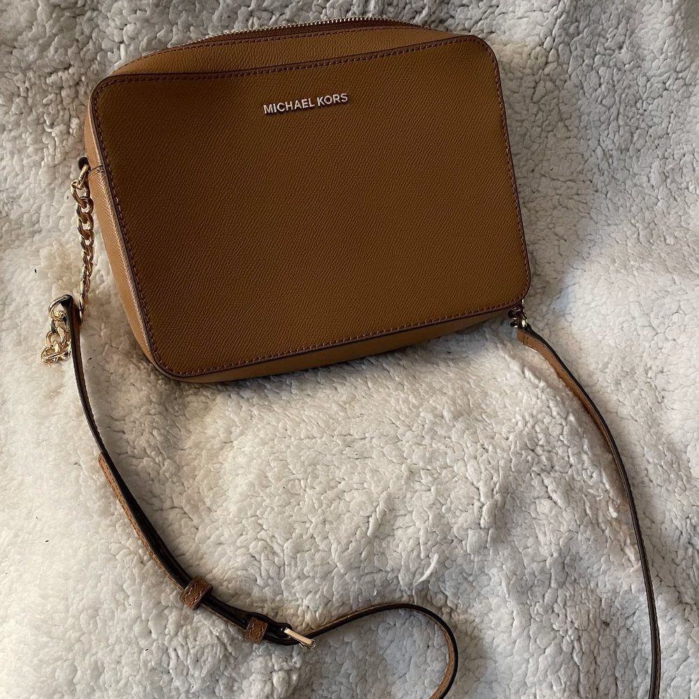 MICHAEL KORS Ginny Crossbody Bag in Acorn, NWOT